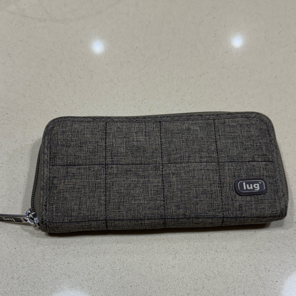 Lug Wallet